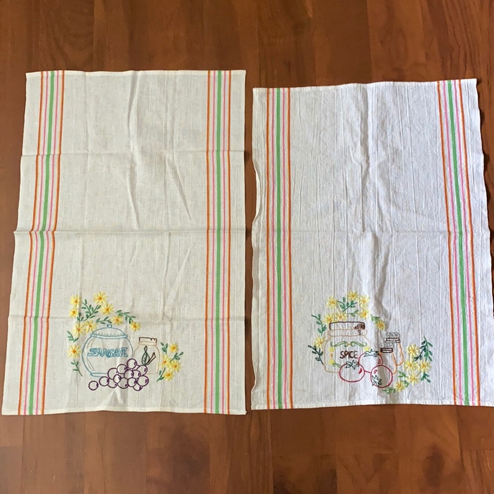 Vintage, kitchen linen Sugar and Spice. Set of 2